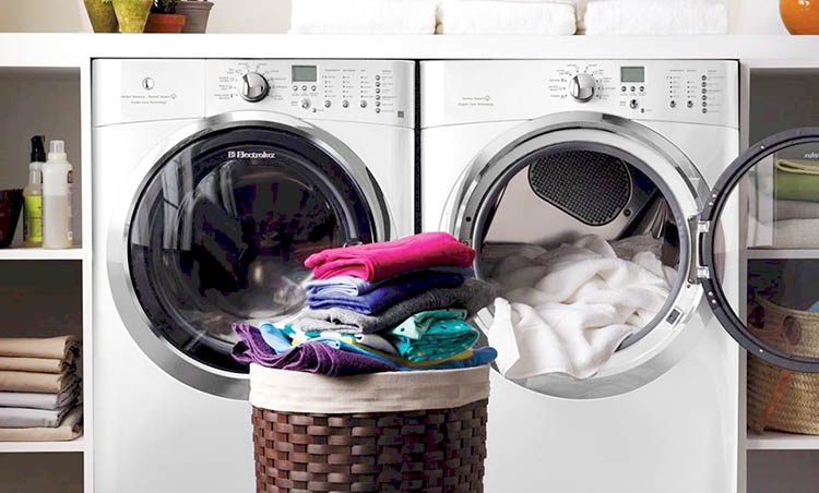 Mẹo giúp sấy quần áo khô nhanh