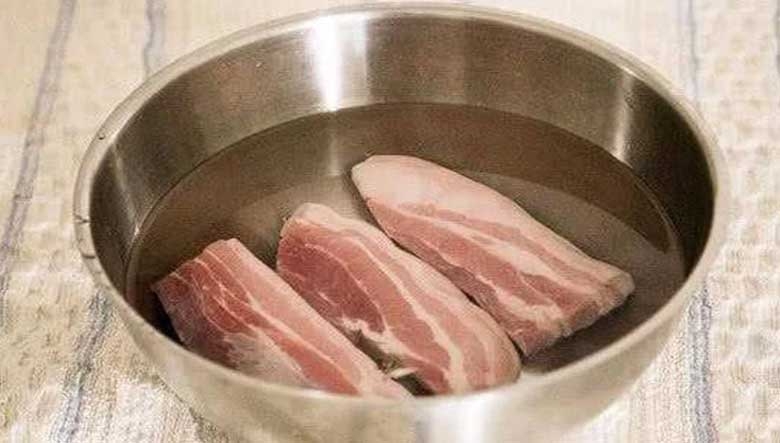 Rã đông nhanh không cần lò vi sóng: đường trắng