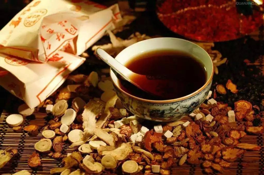 Việc sắc thuốc bắc bằng nồi áp suất không nên thực hiện&nbsp;với tất cả mọi bài thuốc được kê đơn