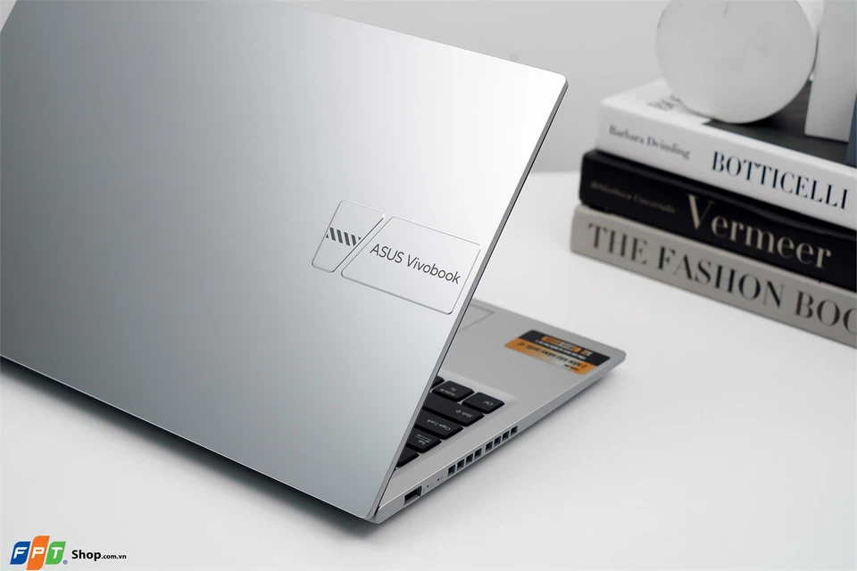 Asus Vivobook 15 OLED A1505VA-L1113W