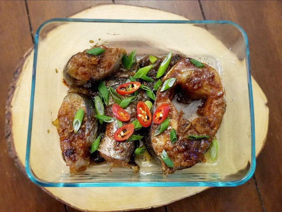 Bước 3: Kho cá bằng nồi áp suất