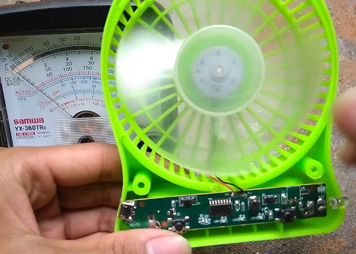 Cách sửa quạt mini cầm tay không quay bước 4