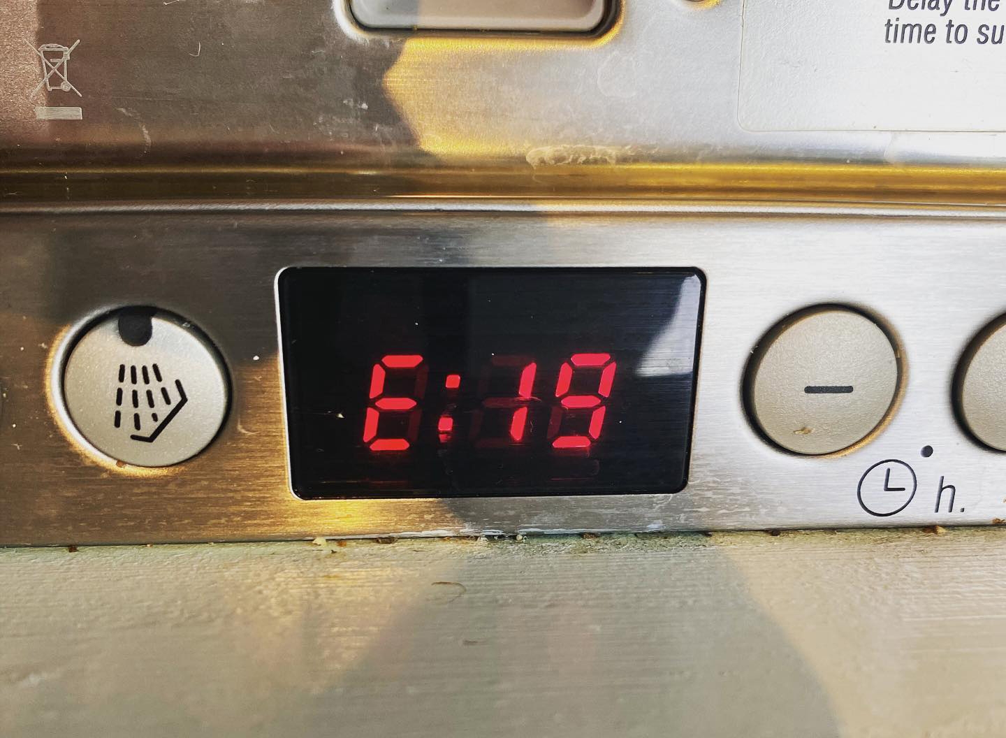 Nguyên nhân khiến máy rửa bát báo lỗi E19