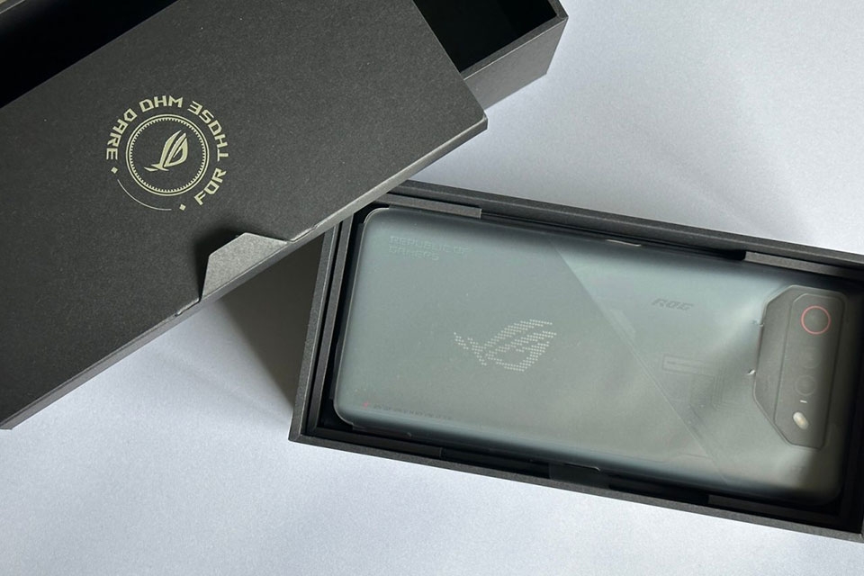 Trên tay Asus ROG Phone 7 - Ảnh 02