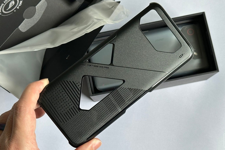 Trên tay Asus ROG Phone 7 - Ảnh 03