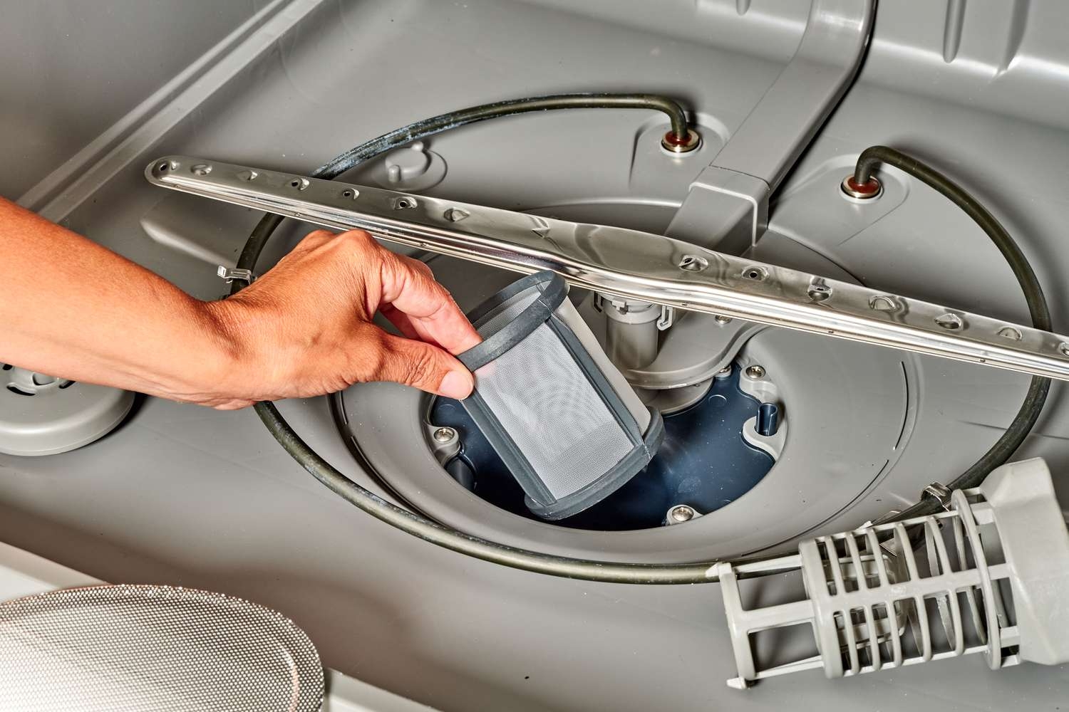 Máy rửa bát báo lỗi nước không xả hoặc xả yếu