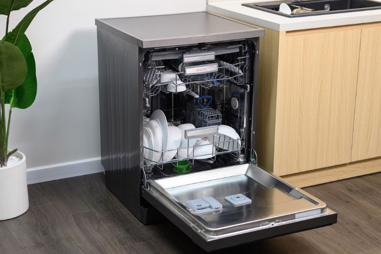 Máy rửa bát Hafele có khả năng xử lý một lượng lớn bát đĩa