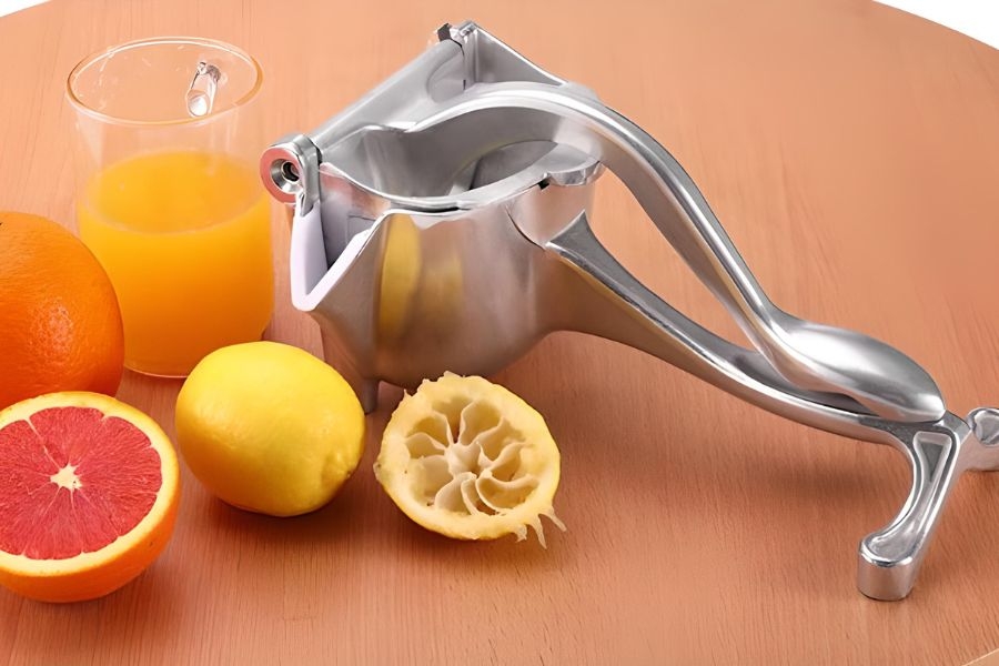 Máy ép trái cây không dùng điện phù hợp cho nhu cầu cơ bản trong gia đình