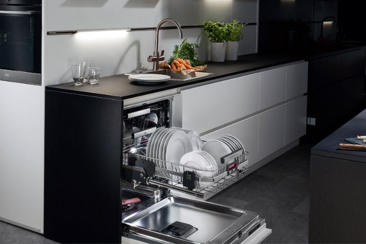 Máy rửa bát giá rẻ thường gây ồn khi hoạt động