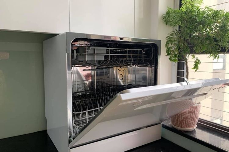 Máy rửa bát giá rẻ không sấy khô và diệt khuẩn