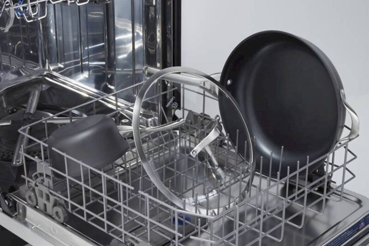 Máy rửa bát giá rẻ không rửa sạch bát đĩa