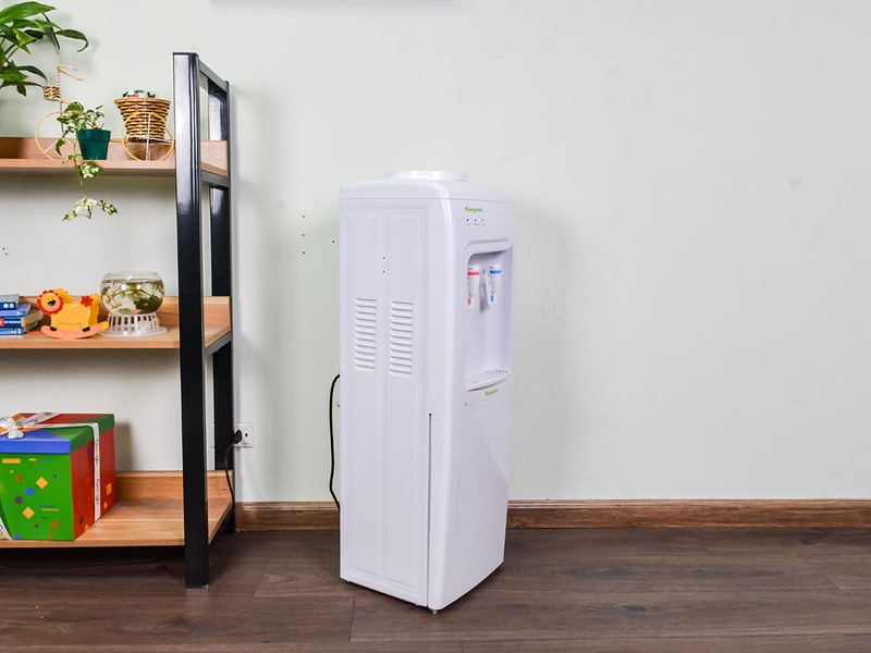 Cây nước nóng lạnh hoạt động ở công suất ổn định do đó không tiêu tốn quá nhiều điện năng khi sử dụng thường xuyên