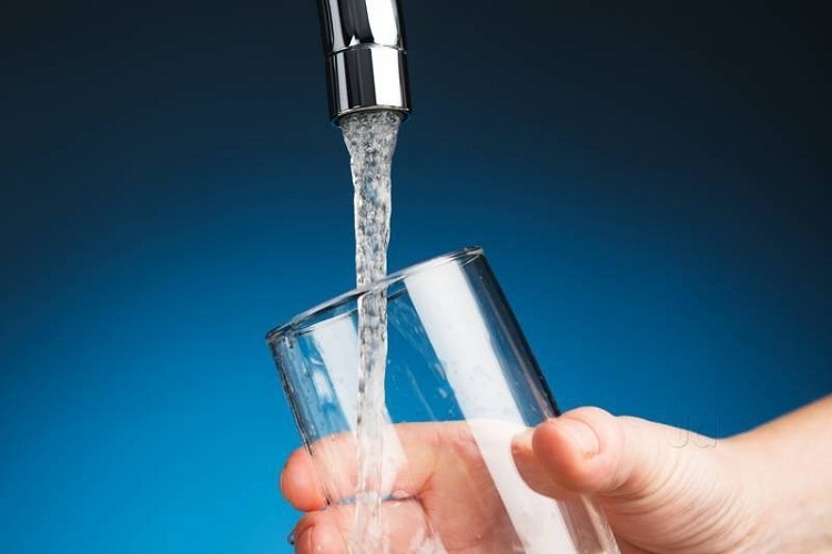 Xả hết nước lọc đầu tiên