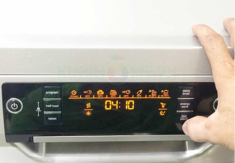 Máy rửa chén HDW-F60C có 7 chương trình rửa