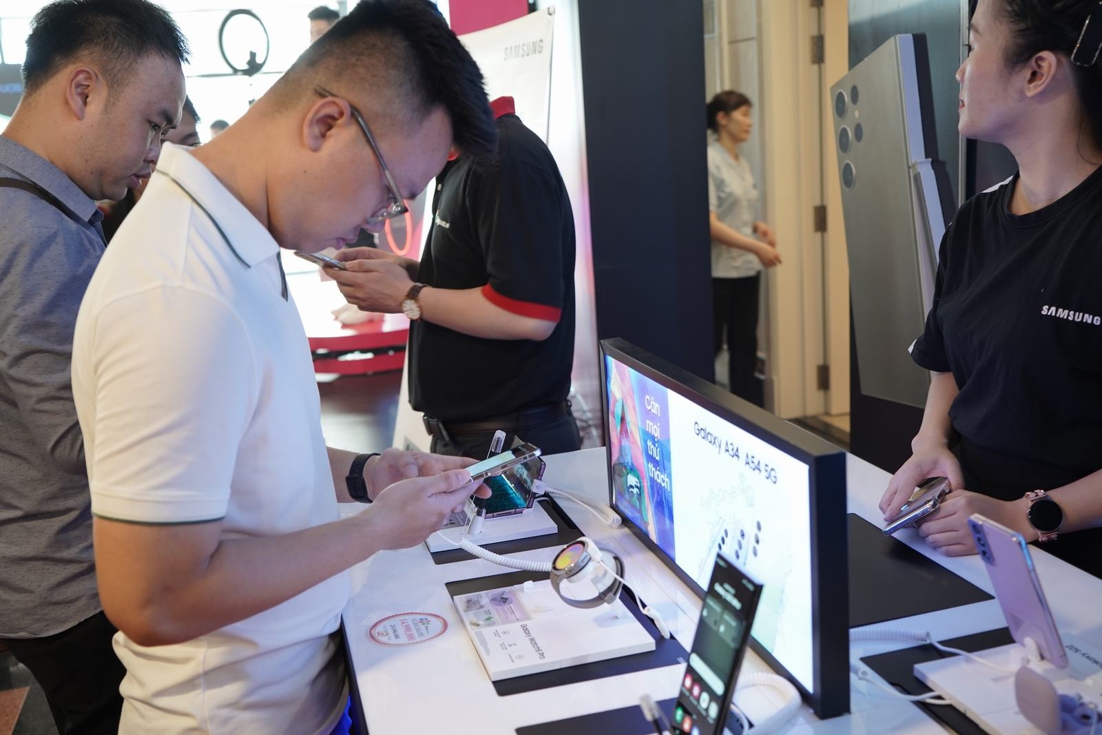 FPT Shop Samsung sự kiện TikTok for Business SMB Vietnam Summit