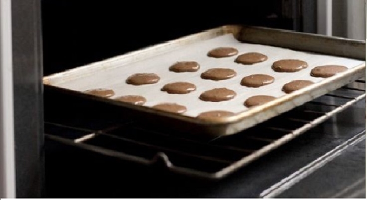 Nướng bánh Macaron bằng lò vi sóng