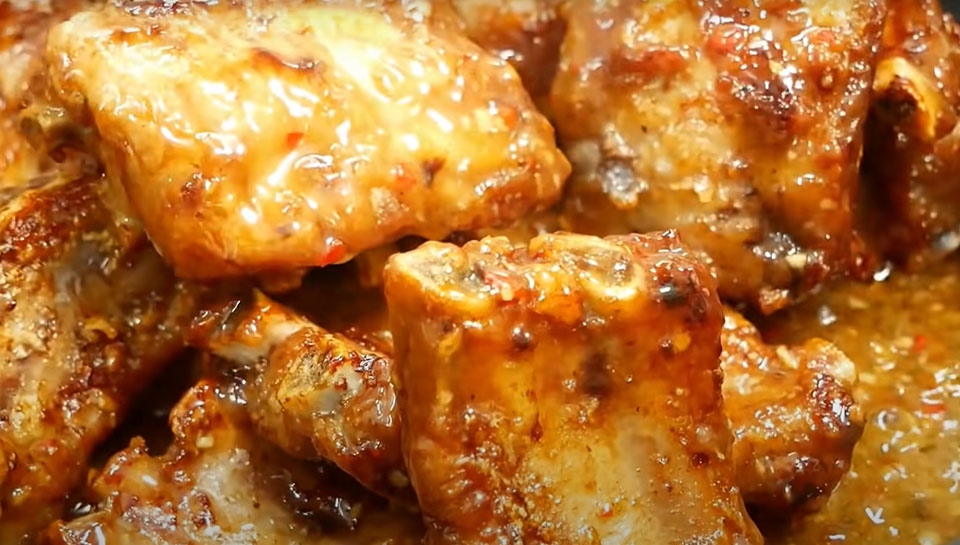Bước 1: Chuẩn bị nồi áp suất