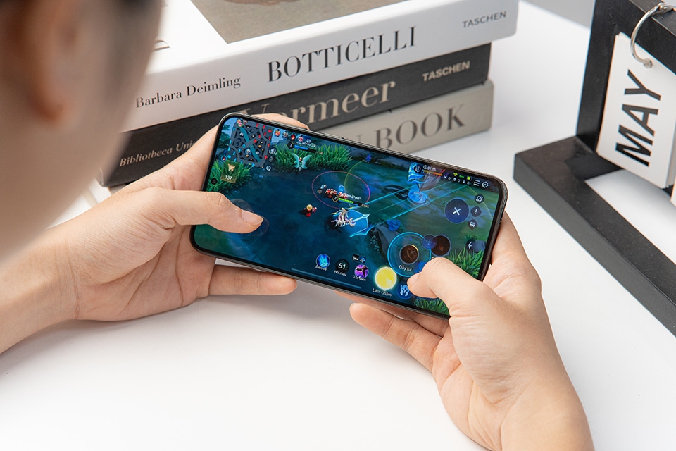 Samsung Galaxy S23+: “Nhỏ mà có võ”, đẳng cấp mà không cầu kỳ 9