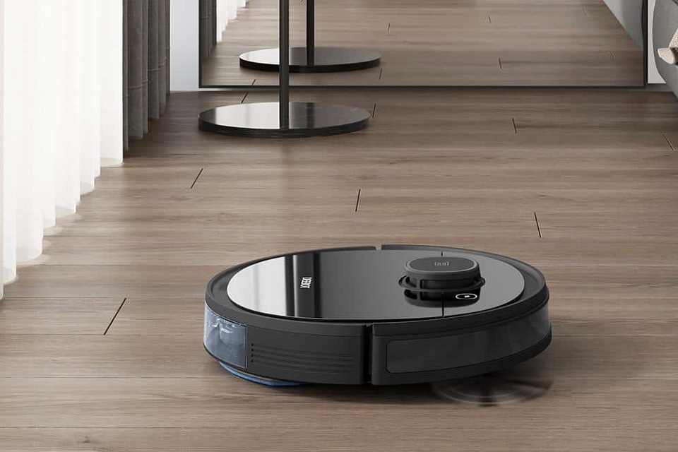 Hệ thống lau thông minh OZMO điều chỉnh lượng nước phù hợp với từng mặt sàn