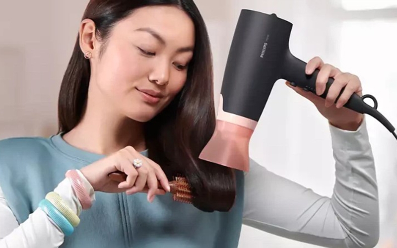 Cách xử lý khi máy sấy tóc có mùi khét (Ảnh 3)