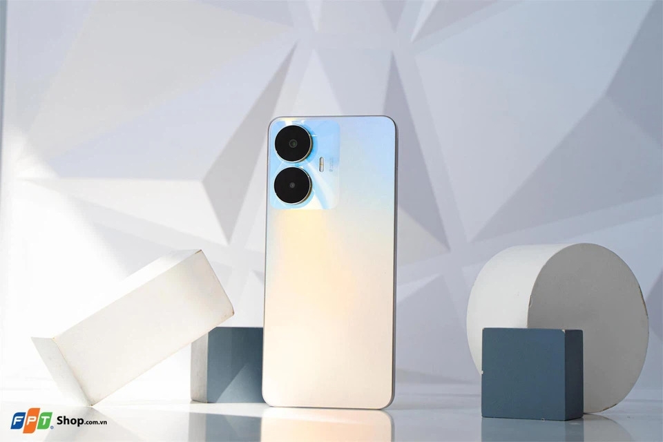 Realme C55 - Mẫu Realme chụp ảnh đẹp giá rẻ hứa hẹn chinh phục người dùng với cụm camera kép 64MP