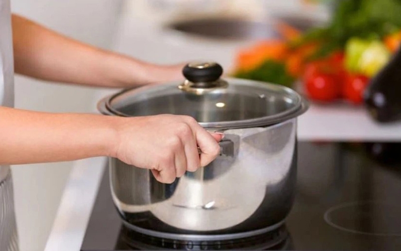 Quạt gió trên bếp từ (Ảnh 6)