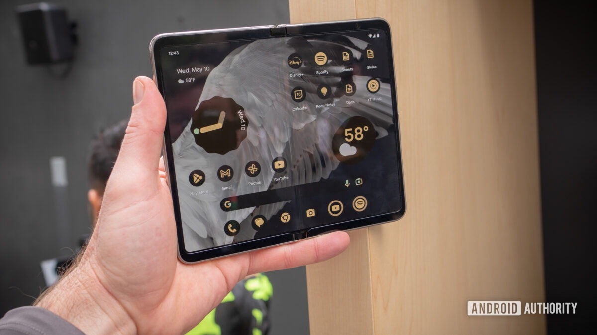 So sánh Samsung Galaxy Z Fold5 và Google Pixel Fold - màn hình