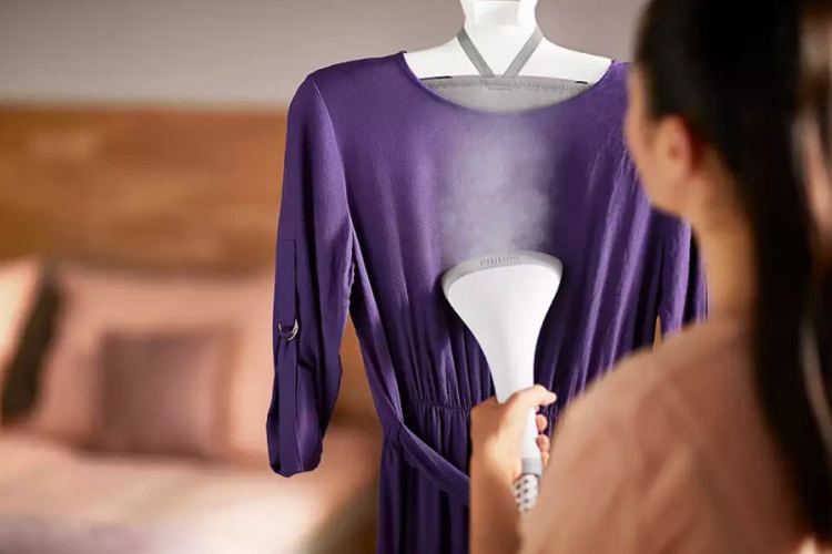 Tư vấn mua bàn ủi: Bàn ủi hơi nước đứng loại nào tốt?