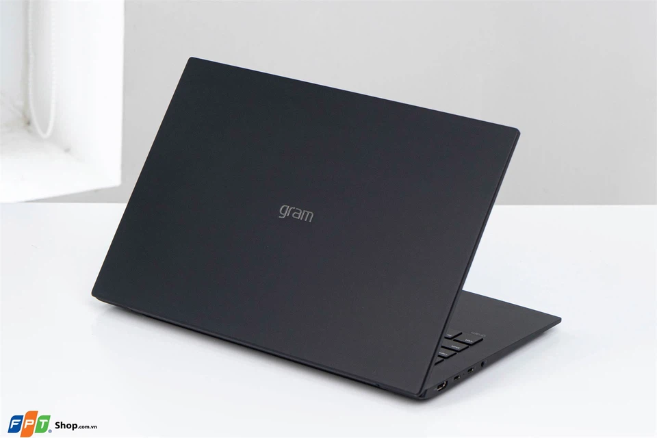 LG Gram 14Z90Q-G.AJ32A5