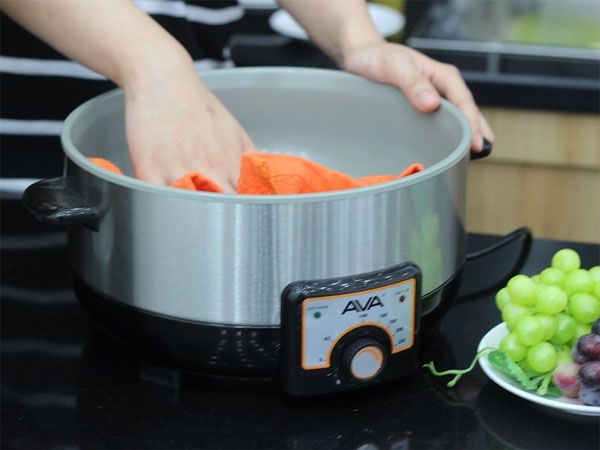 Lưu ý khi vệ sinh và bảo quản nồi lẩu điện