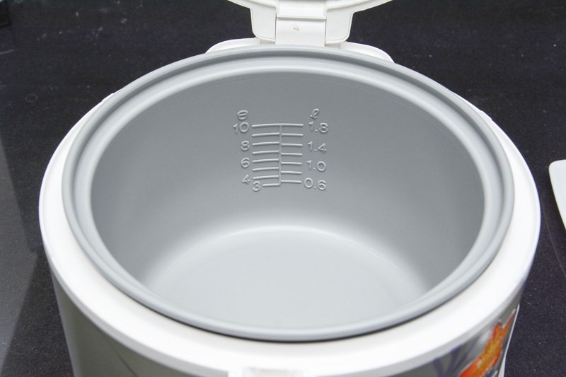 Cách vệ sinh lòng nồi cơm điện bị cháy (Ảnh 5)