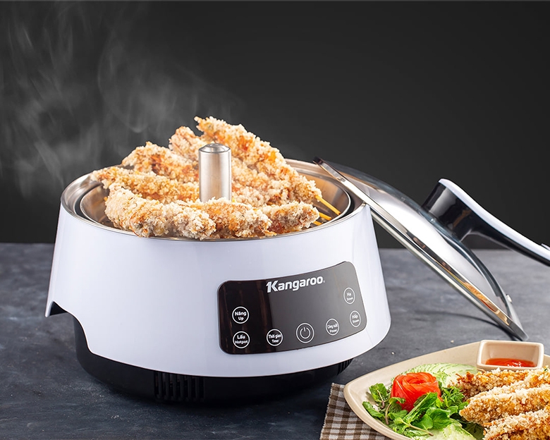Nồi lẩu điện Kangaroo KG279 được sản xuất bởi thương hiệu uy tín và nổi bật trên thị trường hàng tiêu dùng
