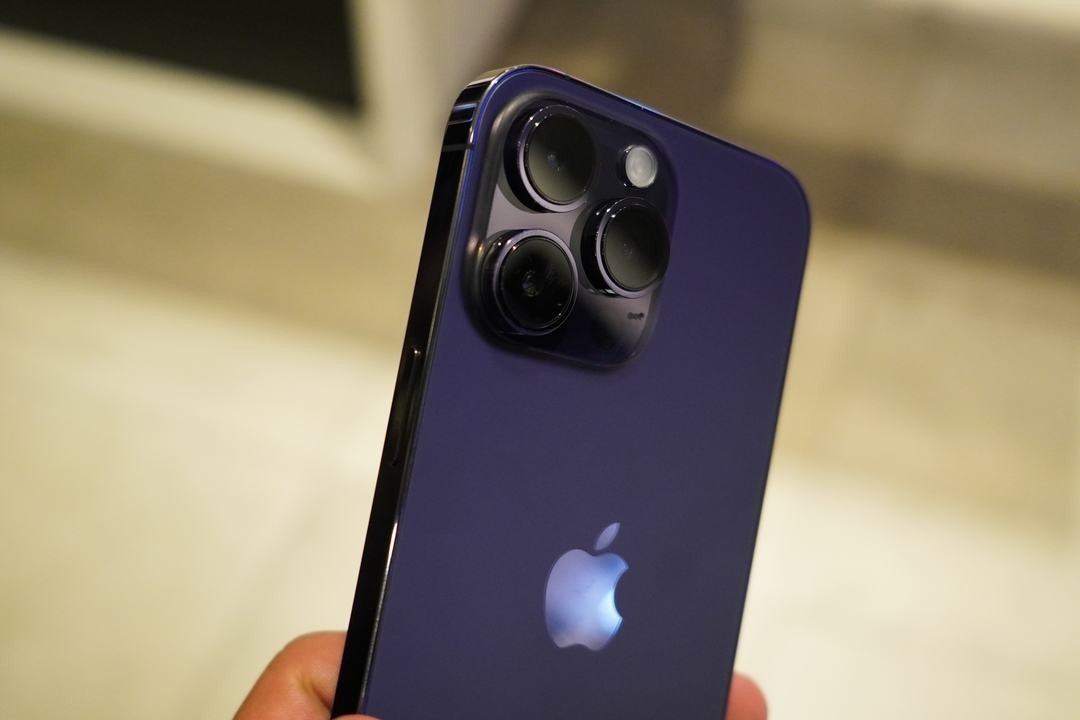 So sánh Galaxy Z Fold5 và iPhone 14 Pro Max (ảnh 5)