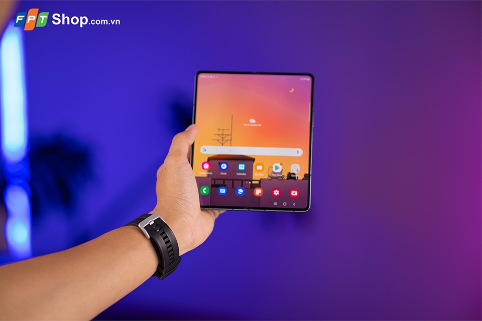 Samsung Galaxy Z Fold4 5G 256GB: Giải quyết tác vụ dễ dàng, nhẹ nhàng hơn trong cuộc sống 3