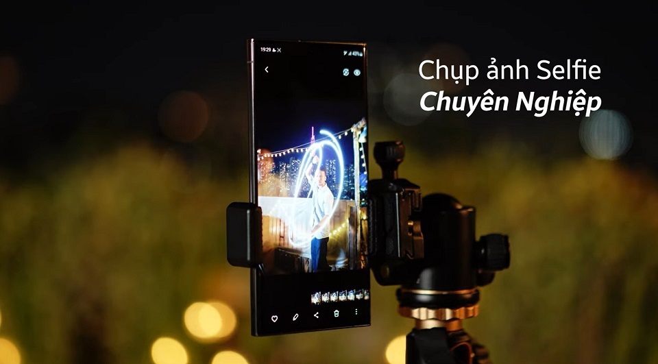 Tự căn, tự chụp với chế độ selfie chuyên nghiệp trên Galaxy S23 Ultra