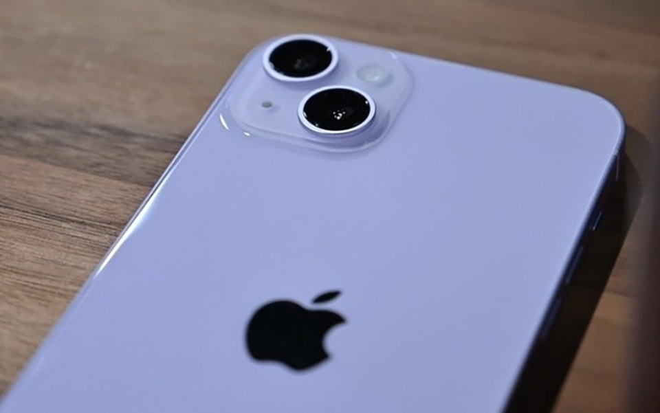 So sánh iPhone 15 và iPhone 15 Pro Max (ảnh 6)