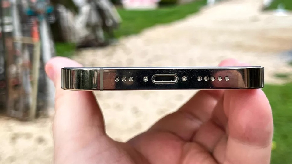 So sánh iPhone 15 và iPhone 15 Pro (ảnh 6)