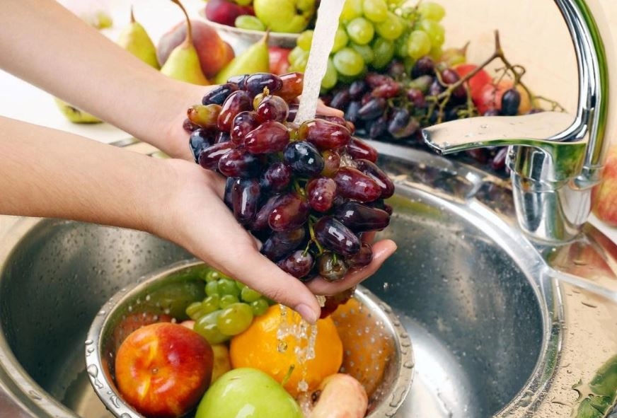 cách ép hoa quả bằng máy ép chậm