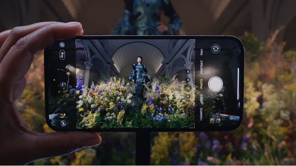 So sánh iPhone 15 Pro Max và iPhone 14 Pro Max (ảnh 2)