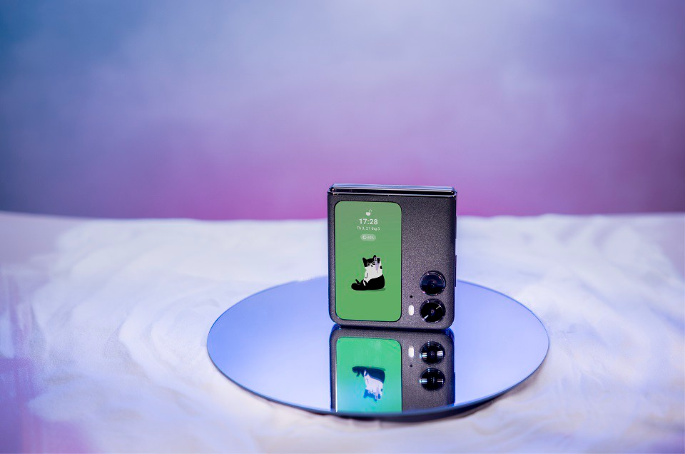 OPPO Find N2 Flip - Không chỉ là chiếc smartphone gập thú vị, mà còn là một món phụ kiện thời trang