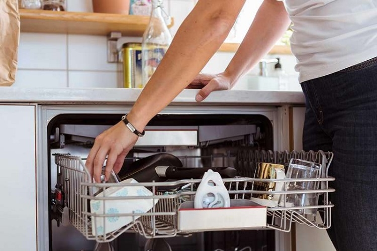 Vận hành máy theo đúng hướng dẫn của Hafele