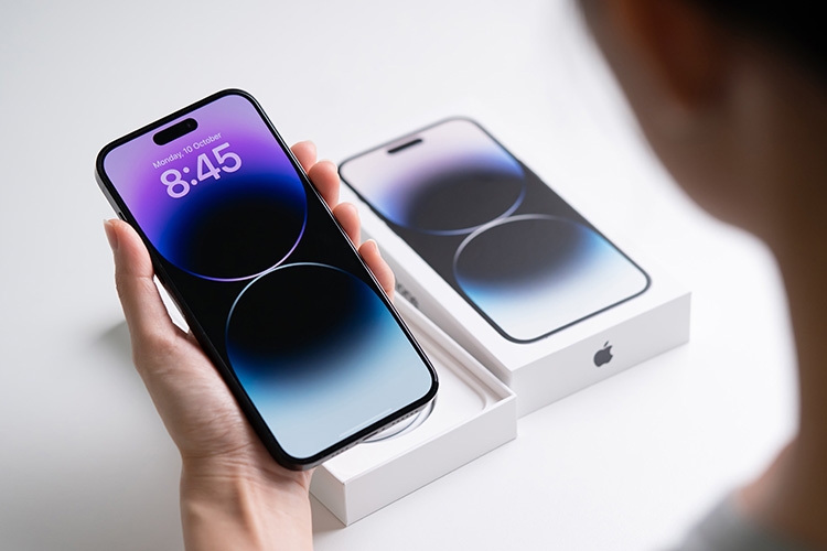 So sánh Galaxy Z Fold5 và iPhone 14 Pro (ảnh 8)