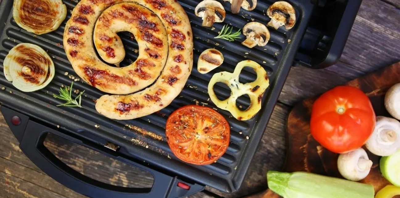 Cách vệ sinh bếp nướng điện đơn giản, dễ thực hiện