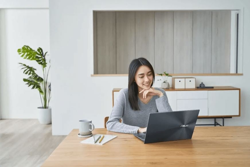 Laptop pin trâu cho sinh viên