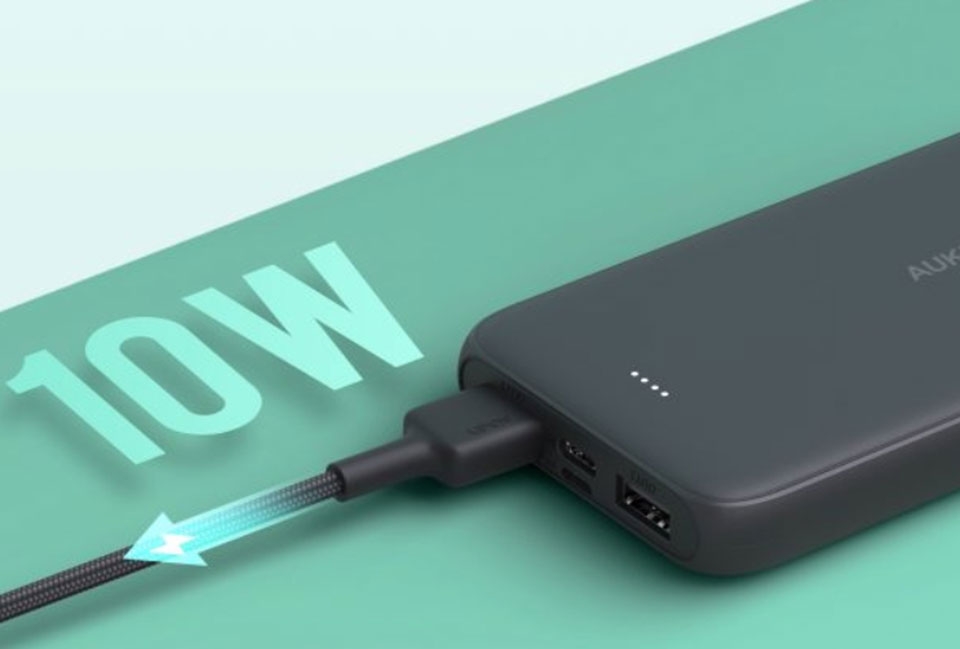 Đánh giá pin sạc dự phòng Aukey Basix Slim PB-N99: Vật dụng không thể thiếu của học sinh, sinh viên