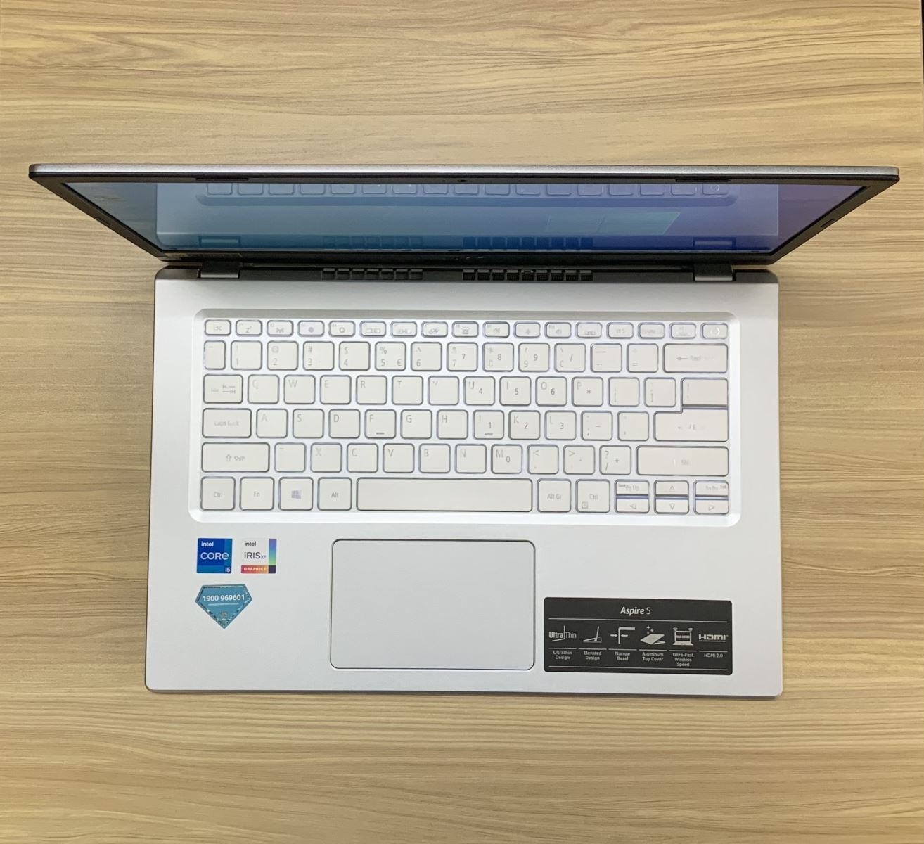 Laptop cho sinh viên báo chí 2023 (Ảnh 6)