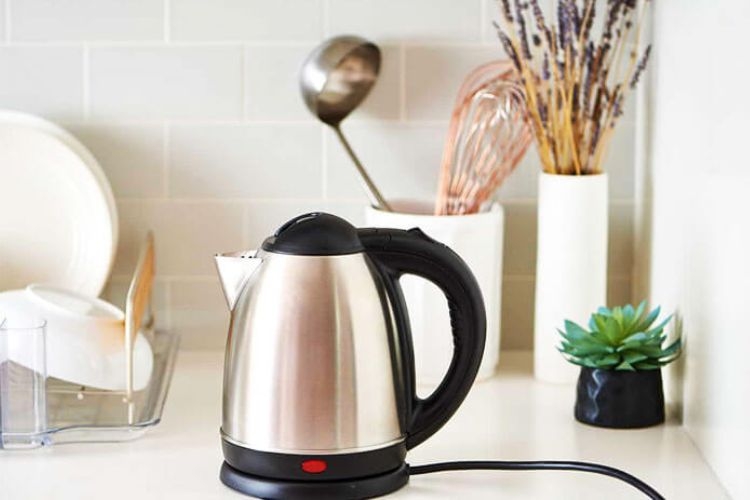 Vệ sinh ấm siêu tốc giúp duy trì độ bền mới