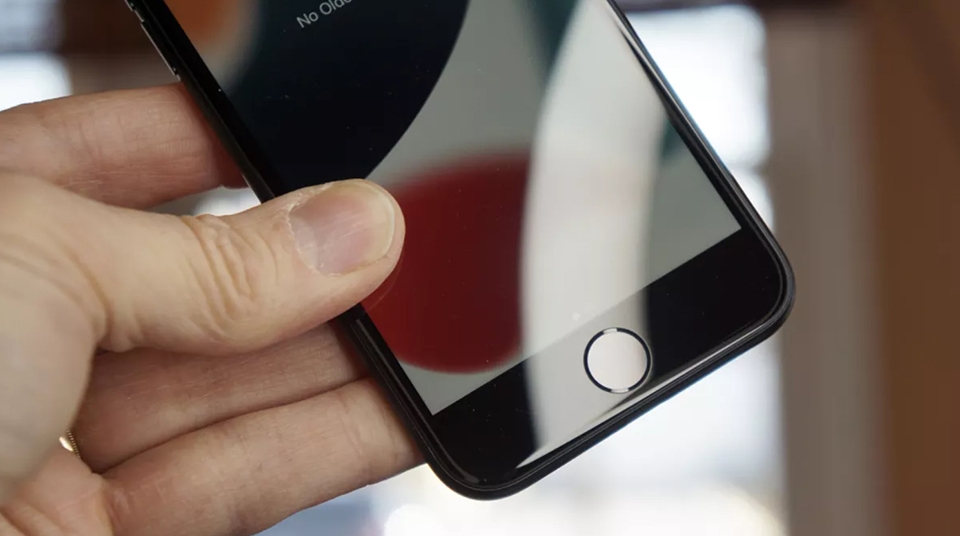 Touch ID trên iPhone 15 - Ảnh 01