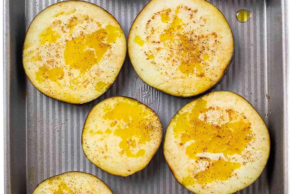 Nướng cà tím bằng lò nướng bước 1