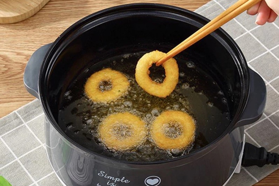 Nồi lẩu điện có chiên được không (Ảnh 4)